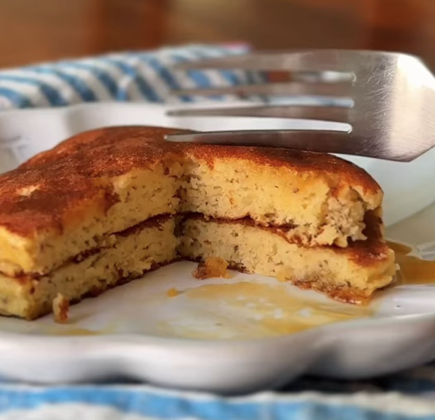 Banana pancakes con harina de almendras 20 g proteína