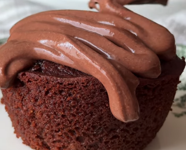 Muffins de chocolate sin azúcar con almendras y coco