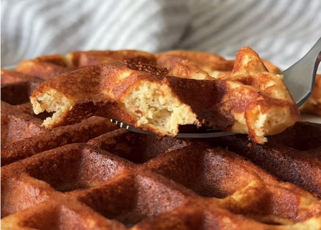Waffle de plátano y almendras saludable